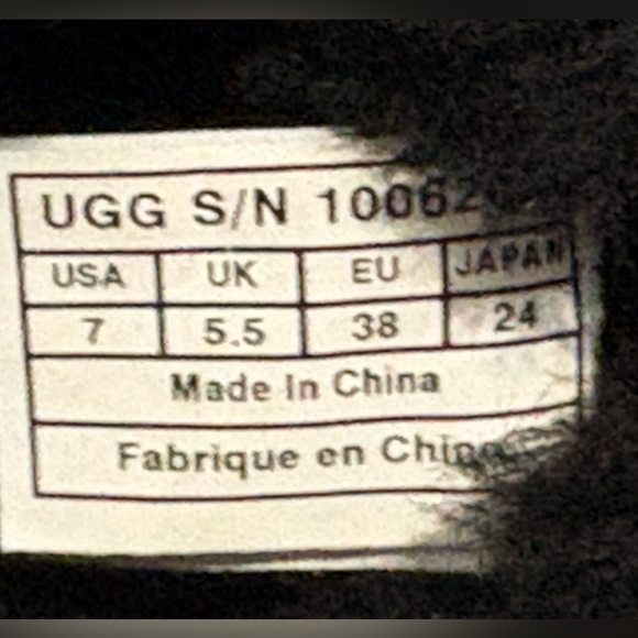 NWOT UGG Pure women’s gray suede hearts & red stitching/black wool shoes, Size 7 - Picture 8 of 16